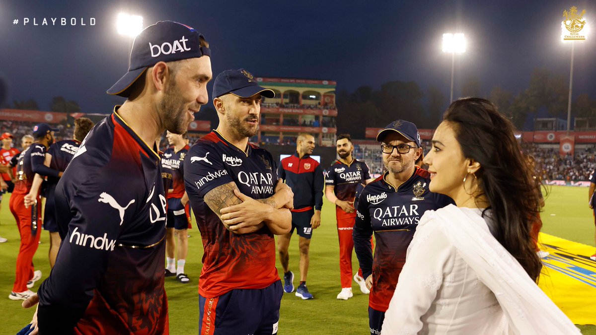RCBTweets's tweet photo. On field match up but post match catch-up. 🗣️😬

#PlayBold #ನಮ್ಮRCB #IPL2023 #PBKSvRCB https://t.co/MDDYHfxQwH