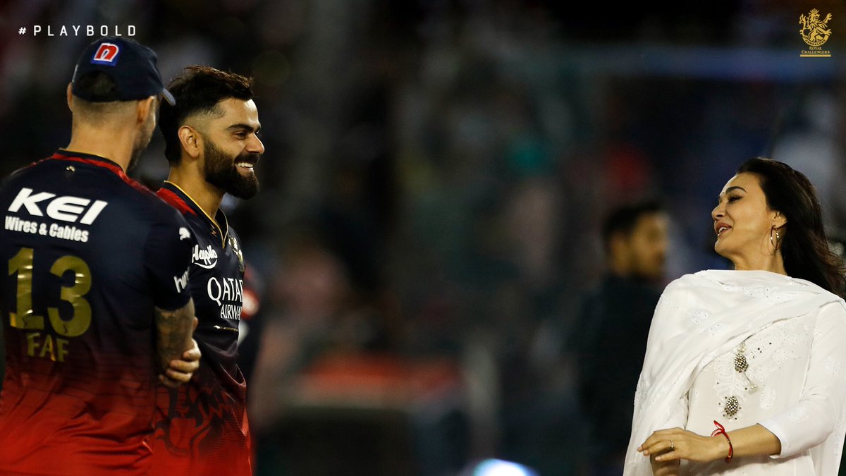 RCBTweets's tweet photo. On field match up but post match catch-up. 🗣️😬

#PlayBold #ನಮ್ಮRCB #IPL2023 #PBKSvRCB https://t.co/MDDYHfxQwH