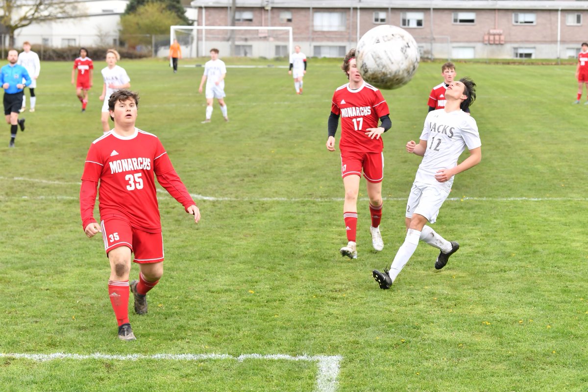 TheDailyNailon's tweet photo. Here's a few photos from R.A. Long's 3-0 win over Mark Morris on the pitch at Northlake Field.
The Monarchs applied some heat down the stretch but the Lumberjacks held on for the rivalry shutout. https://t.co/uUMXI7AZt6