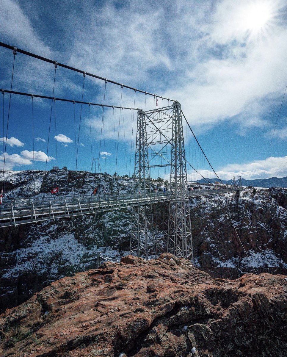 rgbridge's tweet photo. This perspective of the Aerial Gondolas against the walls of the Royal Gorge 😍

Did you know you can ride the gondola as many times as you want with your ticket to the Park? 🚠 Take in the 360-degree views of the Royal Gorge: https://t.co/0f84uTjF2E

📸: @jonwardco https://t.co/sxEzfZCbKq