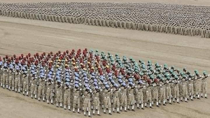 galkacyoonline's tweet photo. Ciidanka Eratariya waxay ka koobnaayeen Ciidanka #Cirka, #Bada iyo kuwa #Dhulka tirada lagu wareejiyay 5kun oo askari.
Manta Xeradda Goradan Hassan Sheikh wuxu ugu tagay 200 oo askari .
Xagee aadeen Askartaas https://t.co/XWPcrKmpdi