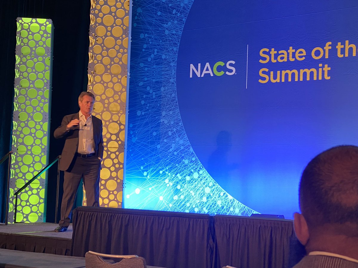 LonnieMcQ's tweet photo. “In an inflationary environment, don’t let dollars fool you. [retailers] Need to focus on units” - H.O. Armour, PhD

#soisummit #carpedata #soisummit2023 https://t.co/8pyglPGWev