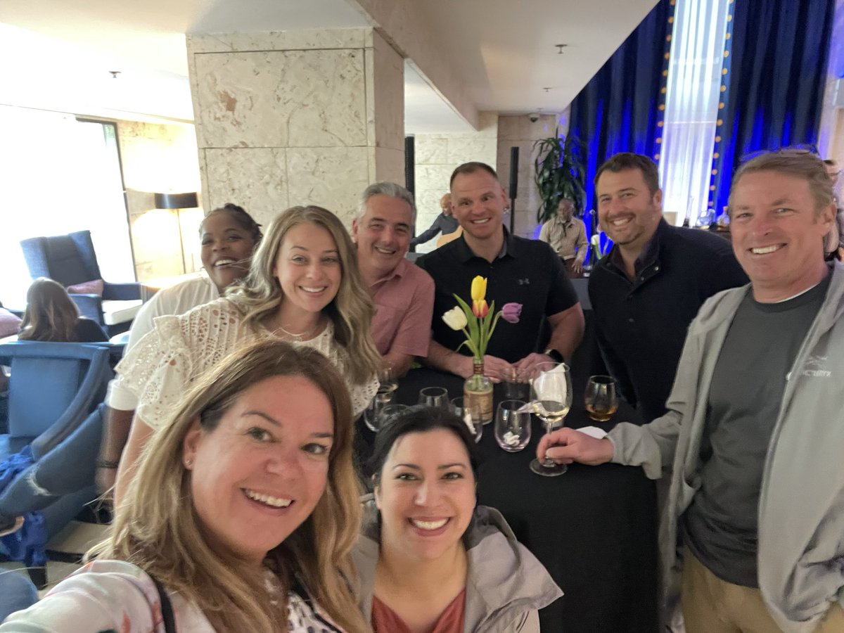 BrandyBlackbb's tweet photo. East and West DoD teams come together! Great to see you all @Heatherwardtmo @montrose_carla @wendell_gee70 @YvetteG17125034 https://t.co/SpxHIEGYZ9
