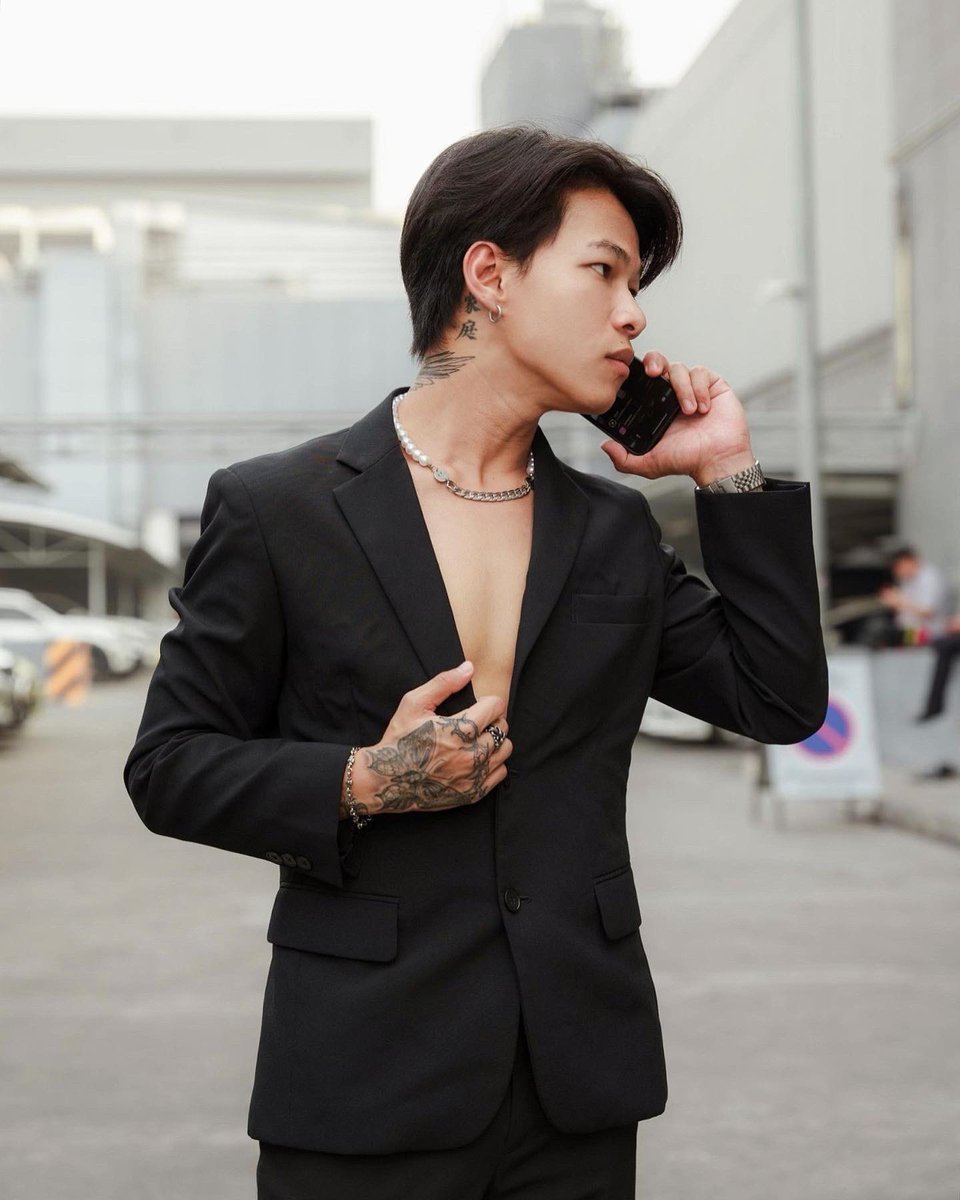 TWS_09's tweet photo. ฮัลโหล…หาแฟนได้จากที่ไหนครับ 🤔 https://t.co/EO0CPhfLGr