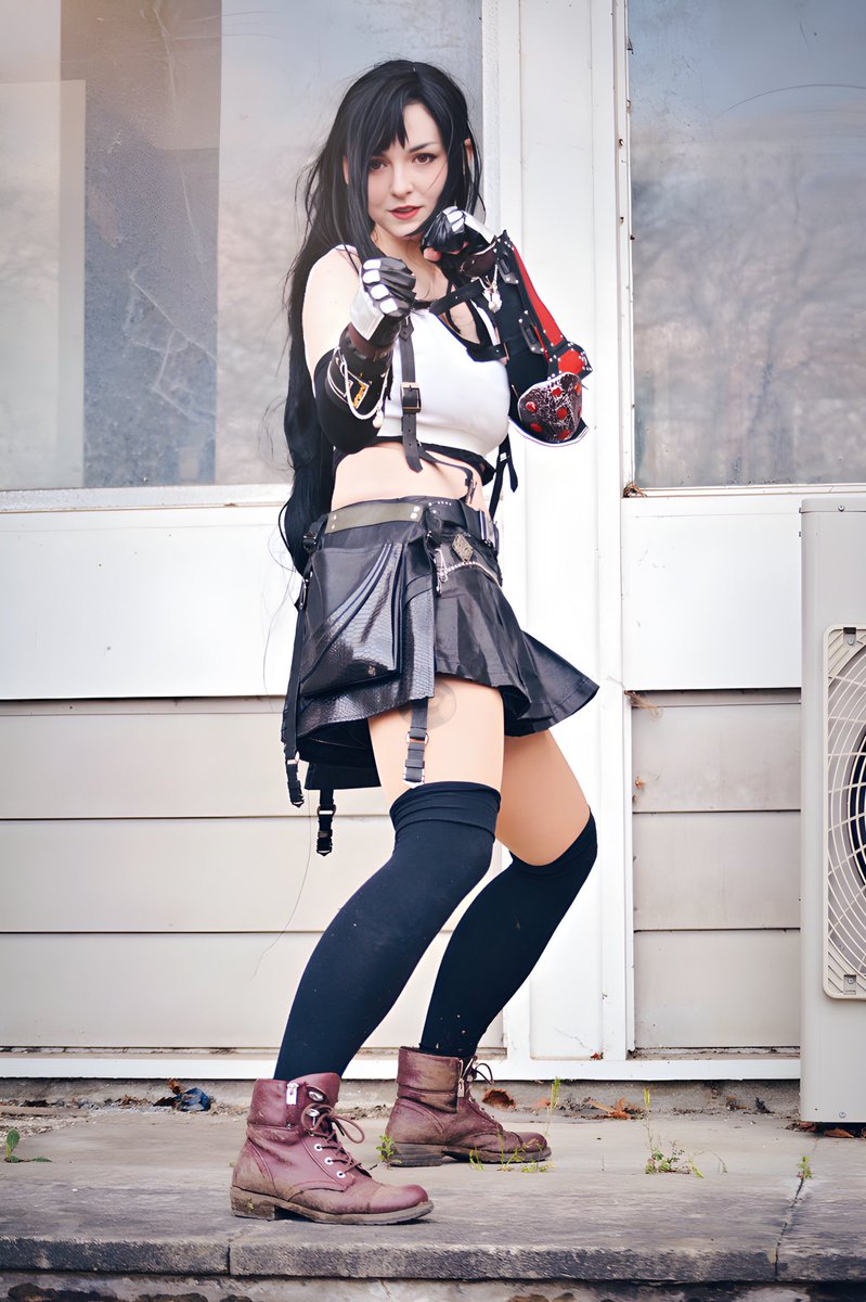 LawSedgwick's tweet photo. “I’ll be fine, you’ve seen how much ass I can kick!”
From my badass shoot with @jayesixx down at @CosXpo!
Cosplay: Tifa Lockhart (Finsl Fantasy VII)
#cosplay #TifaLockhart #finalfantasy7 #gaming #playstation #cosxpo https://t.co/7Qb16NEPTy
