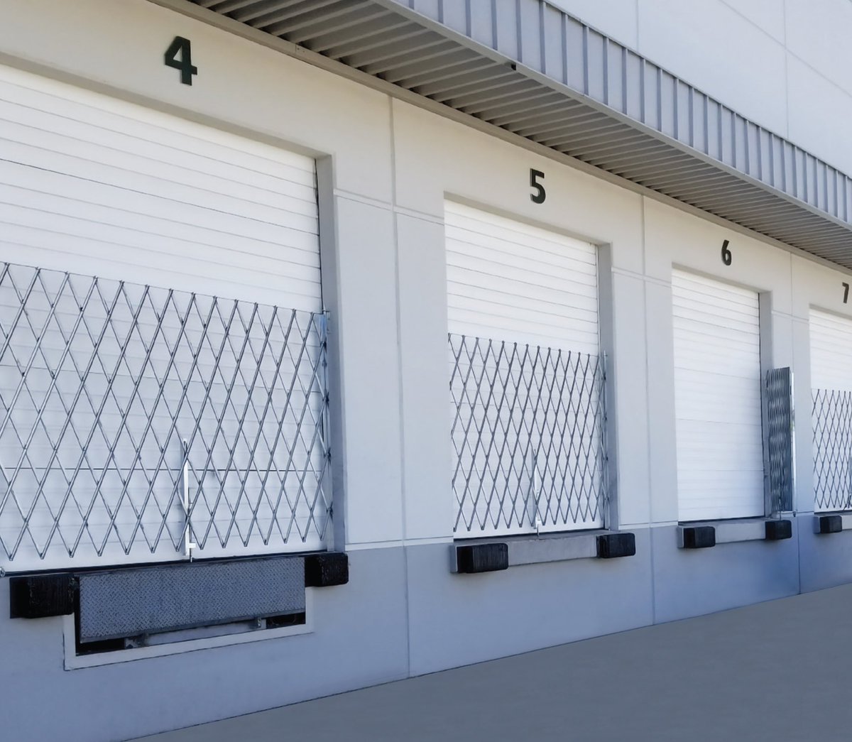 atlantic_rack's tweet photo. Secure your Space with Galvanized Folding Gates. 

Control access to receiving doors, docks and storefronts without affecting ventilation or visibility! 

• Retractable and Pivot
• Easy to install
• Smooth Opening
• Maintenance-free

#dockequipment #foldinggates #security https://t.co/YGguGGmuF1