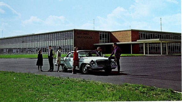 BenDavisHS's tweet photo. Happy #ThrowbackThursday here on #PromSpiritWeek. It's not the same angle of that corner of the building, but what a difference like 58 years makes! https://t.co/qXnwrshhuR