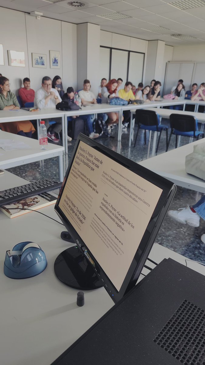 projectesaps's tweet photo. En el marco de la asignatura de Historia de España II (B) hemos tenido el seminario "Imperio y nación. España y la Leyenda Negra a debate", con un interesante coloquio sobre los problemas de la historia de España https://t.co/uAf5EAtX2V