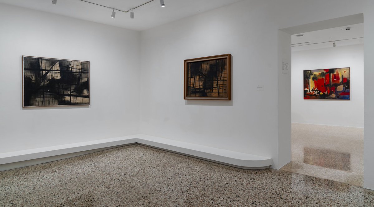 GuggenheimPGC's tweet photo. #BacciRoomTour – FABBRICHE 💥

Le opere qui esposte fanno parte del ciclo di “Fabbriche” e “Cantieri” (1945-1953) in cui #EdmondoBacci esplora le forme e le immagini dell’area industriale di Porto Marghera plasmandole in un’imprevedibile griglia di movimenti accidentati. https://t.co/le79psRzmD