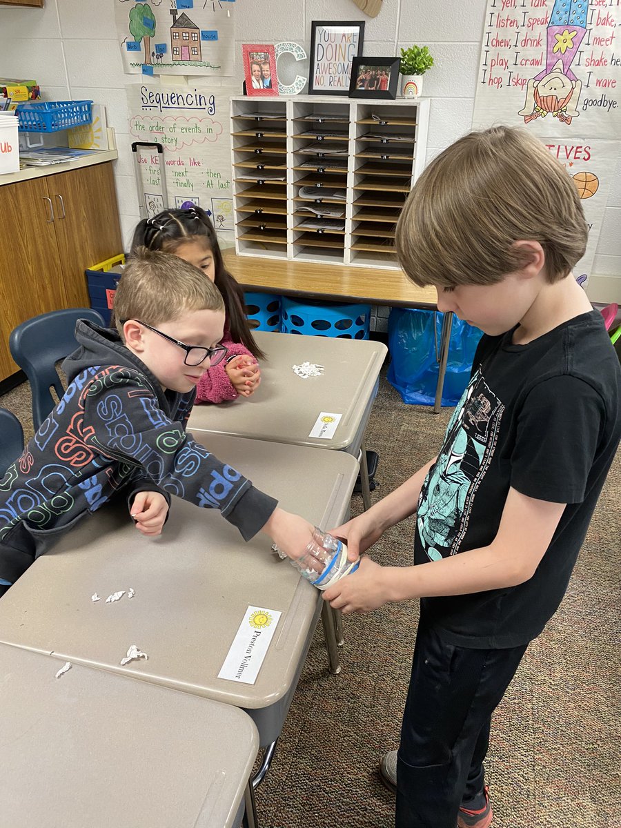 dclingingsmith1's tweet photo. Today the McHenry County Schools Environmental Program sent a wonderful guest speaker to teach us all about trees, what they need and what they give us! We also made recycled paper together! ππ #fabulousfirsties #terrifictrees #reducereuserecycle @VV_Voyagers https://t.co/OQgrlL9UTx