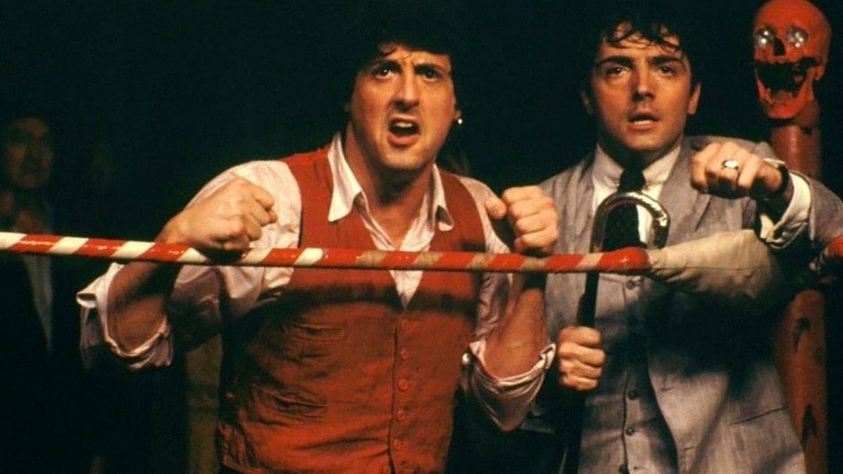 Stasera! Wrestling in fumetteria con l'antologia #Inoki della @Tentacl98447500, e #TavernaParadiso di Sylvester Stallone come capro espiatorio del wrestling al cinema. Ospiti: <a href="/gianlucamaconi/">gianmac</a> (curatore) e <a href="/CaliSilvia/">Silvia •SC• Califano</a>  (autrice). Alle 21 su Twitch: twitch.tv/i400calci