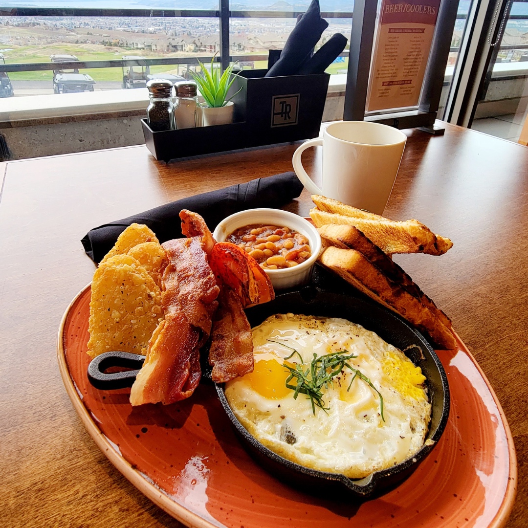 Rise and shine!  We've got some exciting news to share - starting today, we’re serving up breakfast every day starting at 8AM! Swing by and join us for a delicious breakfast! 🍽️ #TowerRanchGolfClub #BreakfastEveryDay #FuelUpForTheDay #MorningVibes