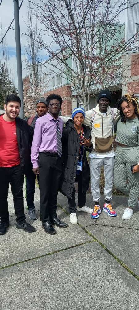 FutureStarsFoo5's tweet photo. Our player,Luth Matiek, is sharing good times with friends at Jackson Middle School in Washington DC 🇺🇸.
Thanks to @USMissionJuba for the opportunity given to our boys. It's a step in networking and learning.
#FSFA #PAYLP #USembassyJuba #SSOT https://t.co/xj6SCmDvVo
