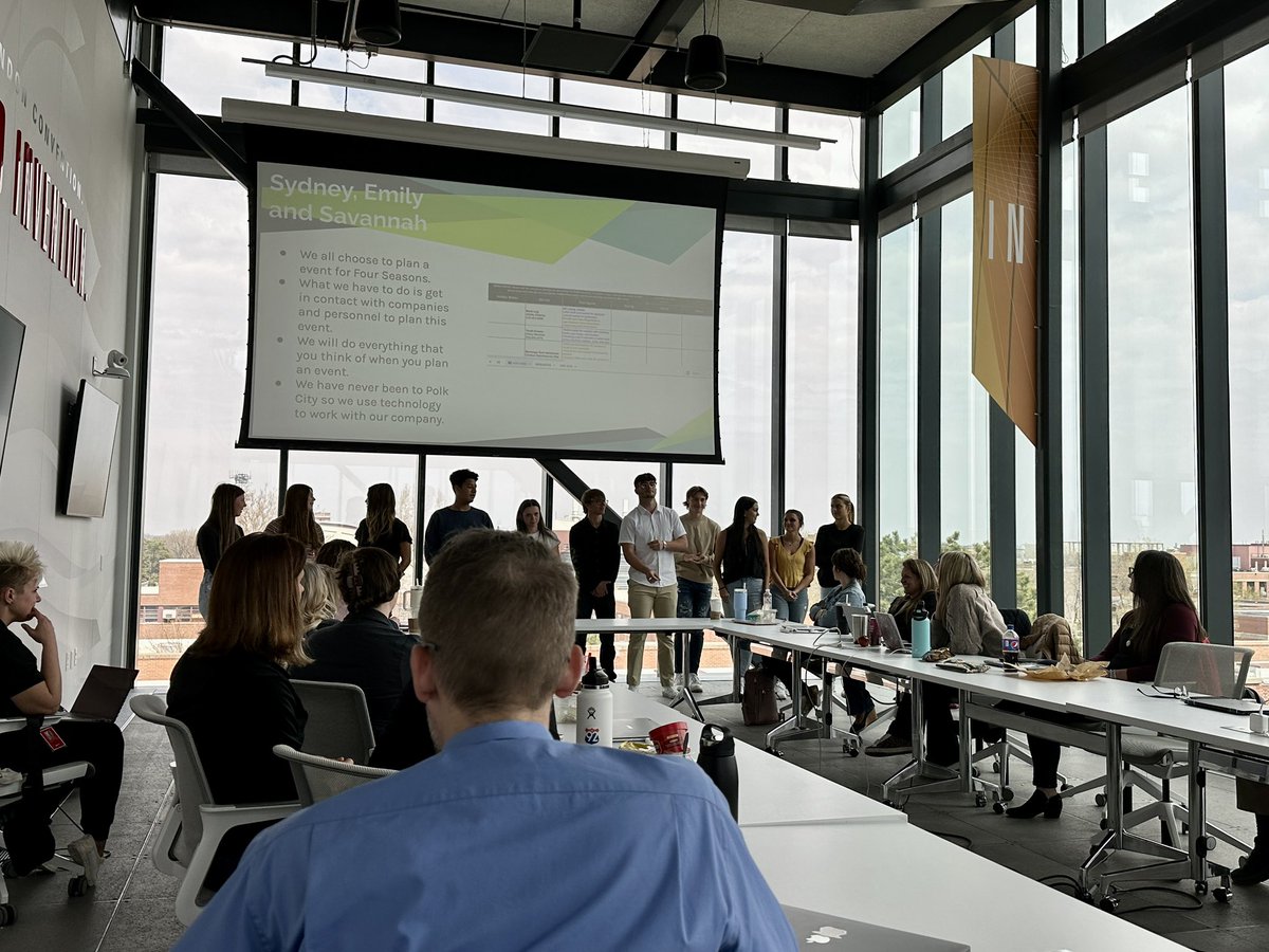 Thank you <a href="/BooneEDGE/">Boone EDGE</a> for taking the time to share your program and student projects with the <a href="/iowa_aea/">Iowa's AEAs</a> Statewide Digital Learning team yesterday! We had great takeaways! <a href="/StephLane78/">Stephanie Lane</a>