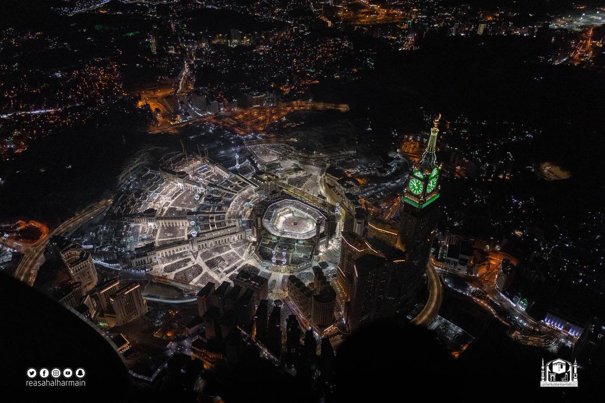 HaramainInfo's tweet photo. Beautiful Images from Masjid Al Haram on the 29th Night Of Ramadan https://t.co/7HO8qzWgPw