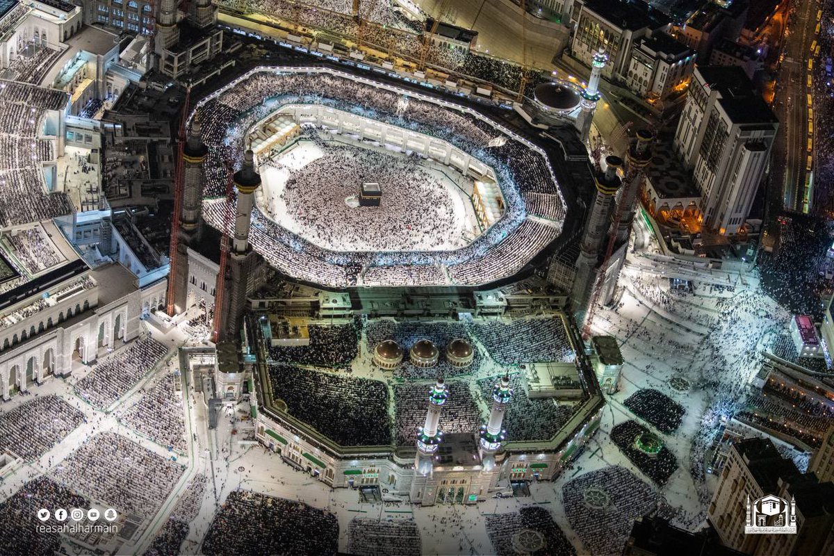 HaramainInfo's tweet photo. Beautiful Images from Masjid Al Haram on the 29th Night Of Ramadan https://t.co/7HO8qzWgPw