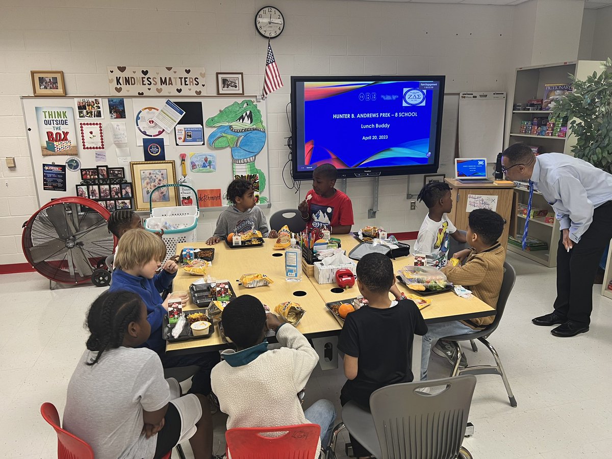 AndrewsPreK8's tweet photo. 3rd & 5th grade R.I.S.E. Lunch Buddy groups with Mr. Nelson of Zeta Delta Sigma chapter of Phi Beta Sigma Inc. #ThinkPositive #TalkPositive #FeelPositive #SEL #CommunityPartnerships #ENCOURAGEMENT https://t.co/zS0rQOuTkQ