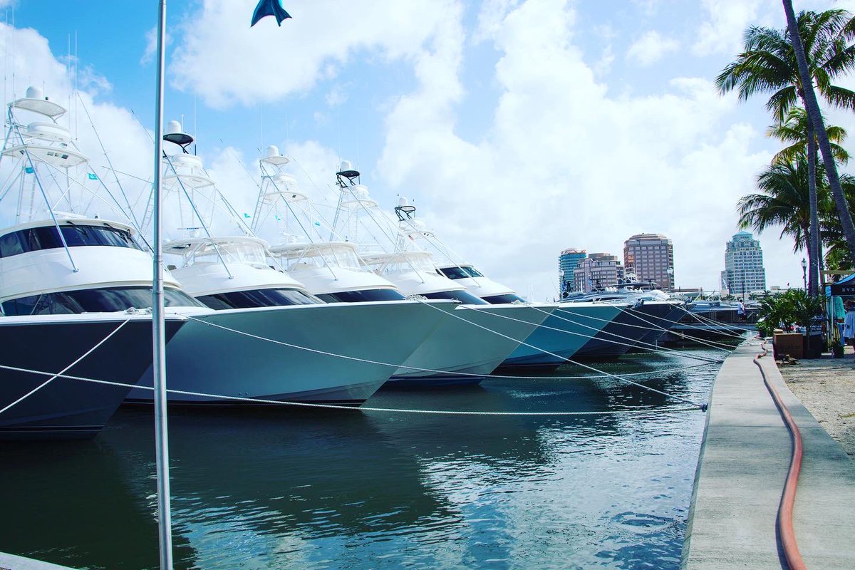 Sunshine and good times ☀️

Don’t miss the @suncoastboatshow this weekend, opening up tomorrow morning in Sarasota, FL. ! 🛥️

We look forward to seeing you there! 

#HiTide // #BoatShow // #Boating