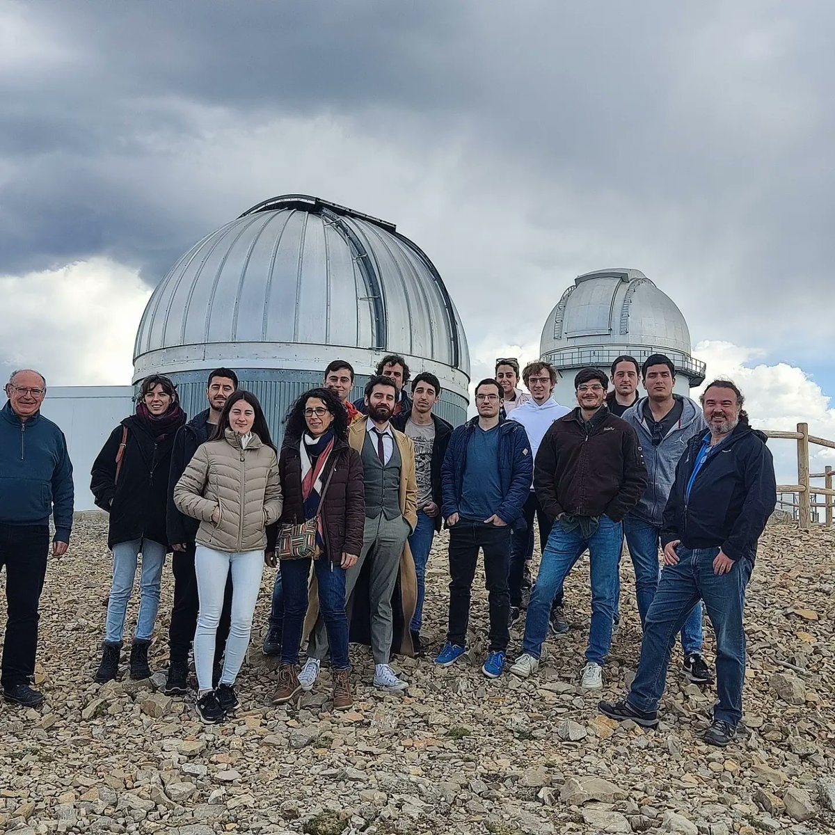 CAPAUnizar's tweet photo. Visita al OAJ de los estudiantes del Máster en Física del Universo #astrofísica #icts #OAJ #CEFCA #Master https://t.co/Yl7oEHAmSg