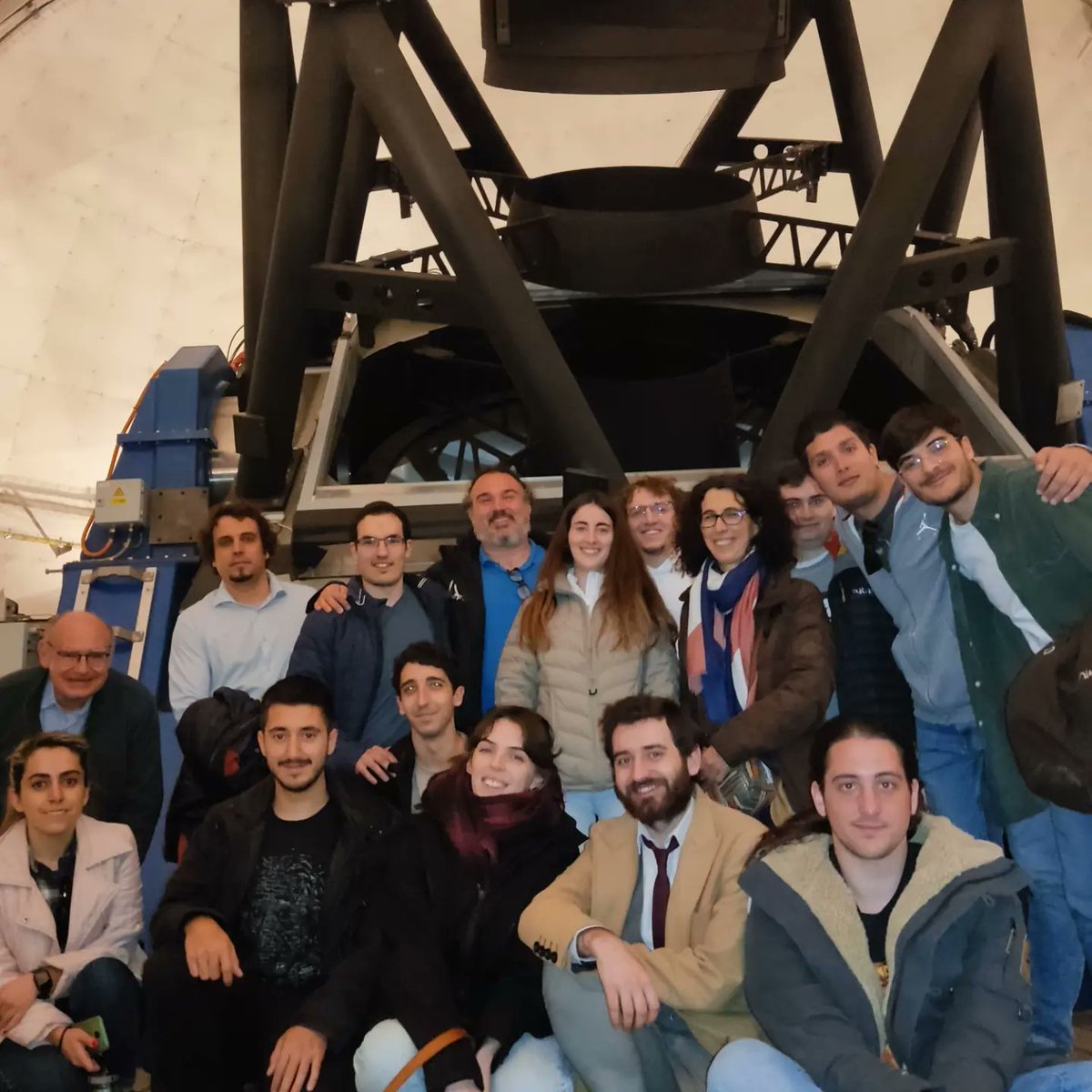 CAPAUnizar's tweet photo. Visita al OAJ de los estudiantes del Máster en Física del Universo #astrofísica #icts #OAJ #CEFCA #Master https://t.co/Yl7oEHAmSg