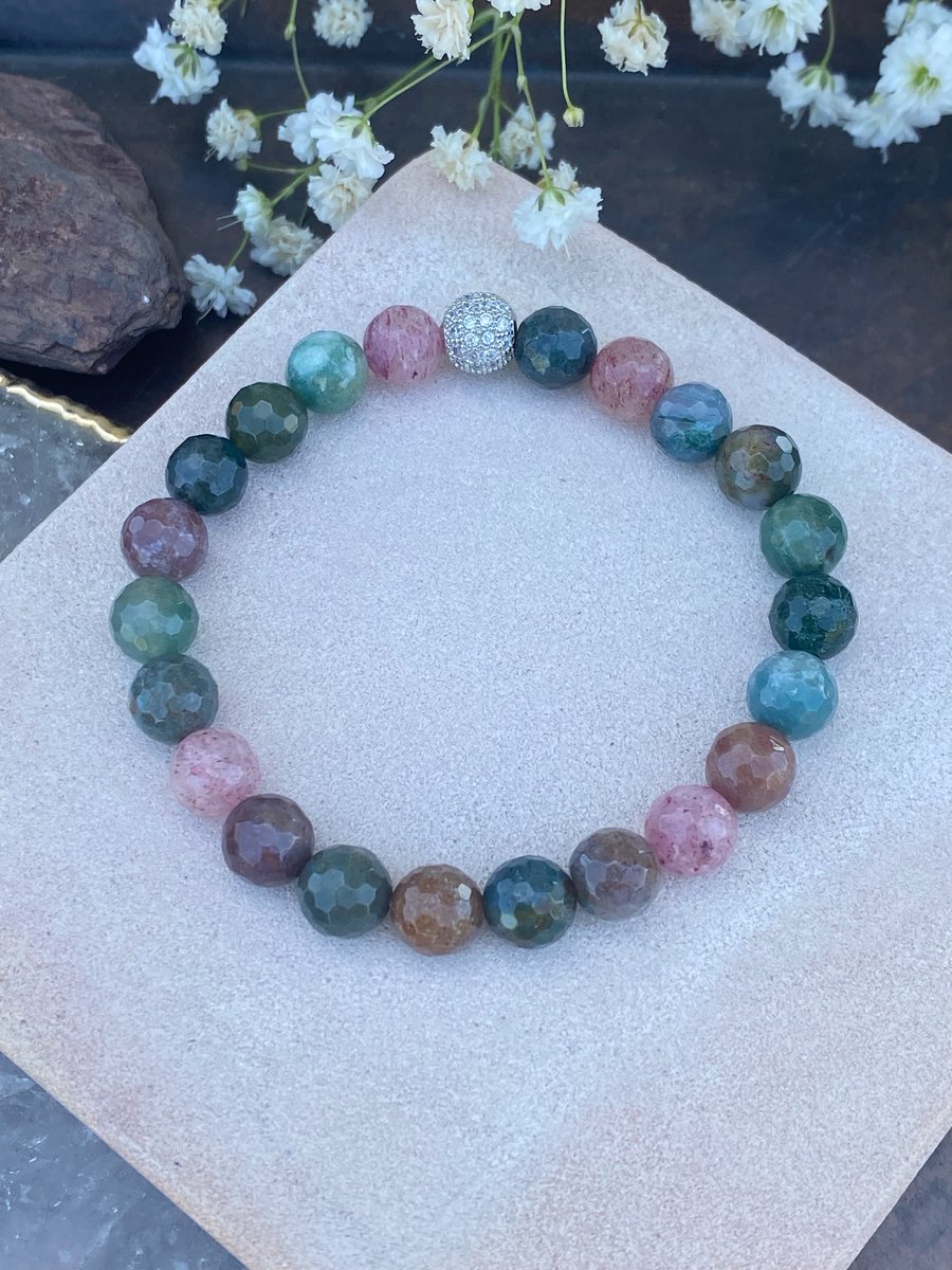 StudioBBdesigns's tweet photo. We are proud to introduce our newest Passion Project! 💕 Half the proceeds from these gorgeous agate gemstone bracelets will go directly to The Mama Army in support of @HouseofRefugeAZ 

Shop Now: https://t.co/EchOJaAHzO 

#studiobbdesigns #passionproject #houseofrefuge https://t.co/ba6eqQntOM