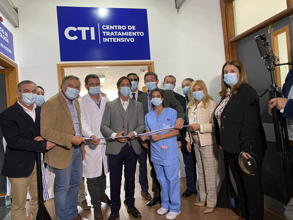 LuisLacallePou's tweet photo. En el departamento de Rocha participamos  en la inauguración del Centro de Terapia Intensiva (CTI) y Servicio de Nefrología del Hospital de Rocha. https://t.co/cHMZGGaeVh