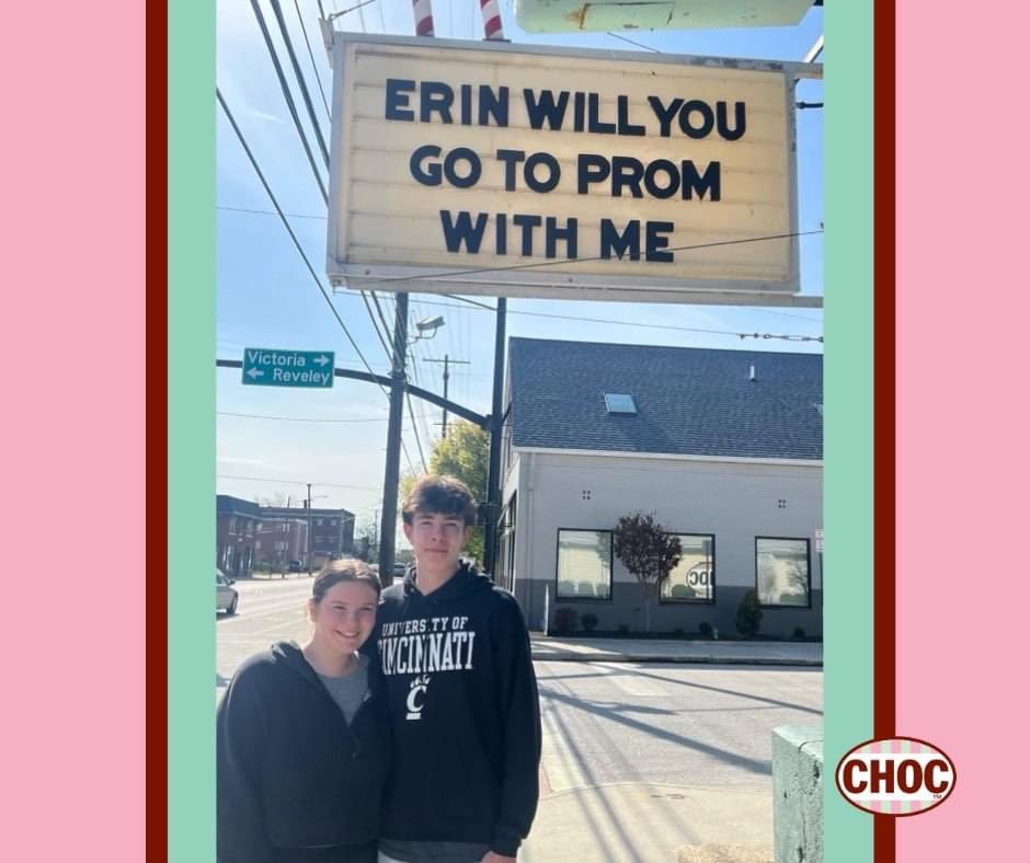The sweetest prom-posal 🍫💖