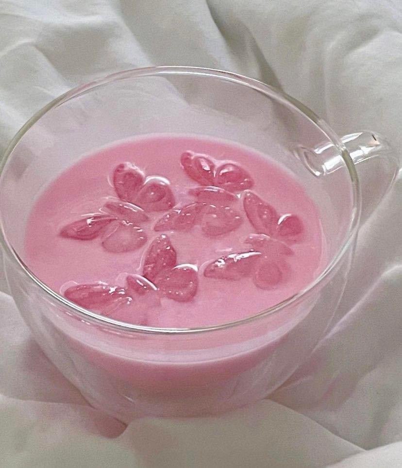 sweeteaclub's tweet photo. butterfly ice latte https://t.co/0FTrSv2EUv