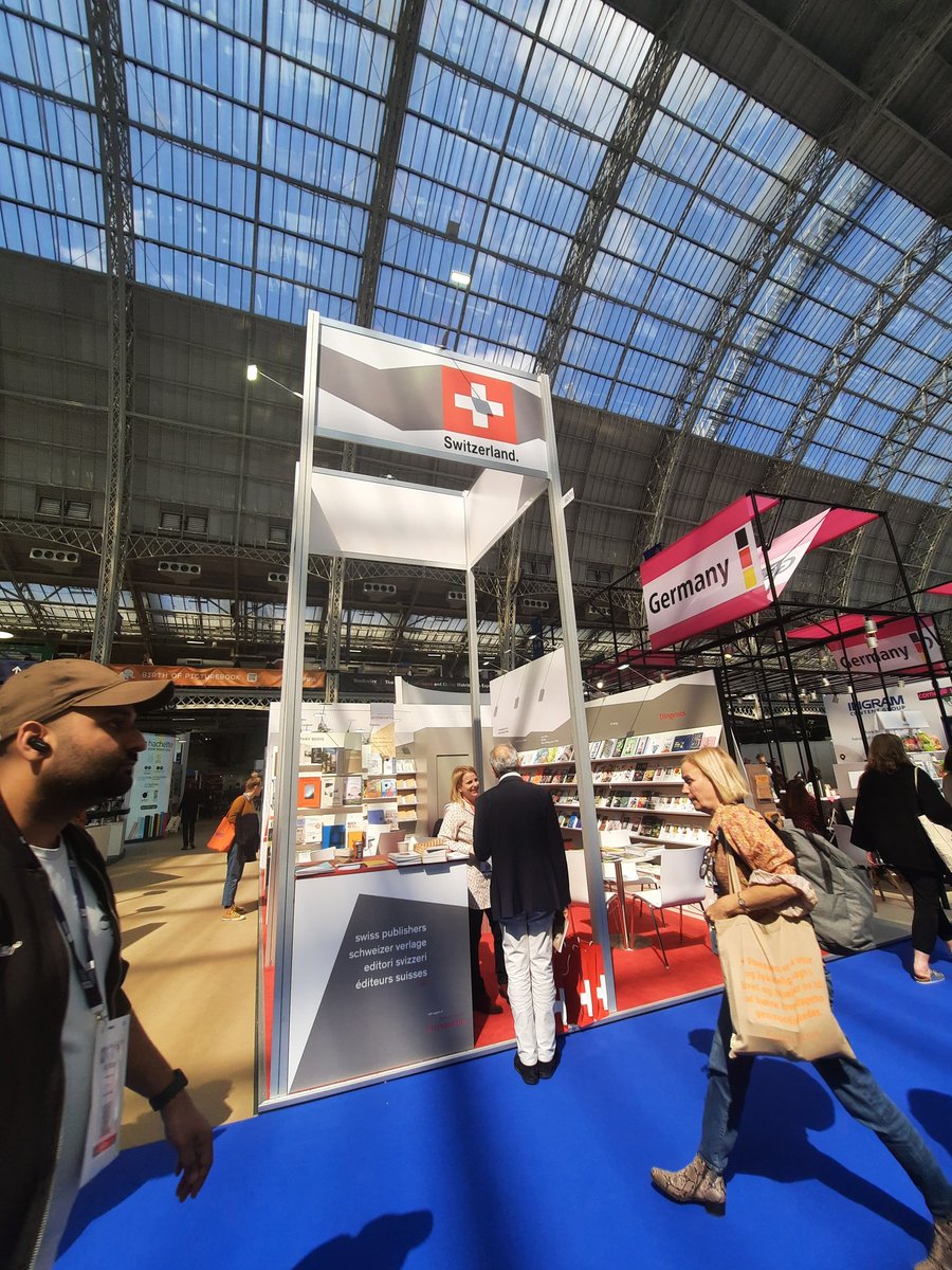6D71 🇨🇭 at #LBF23 - swing by! We have chocolate if you ask nicely 😋