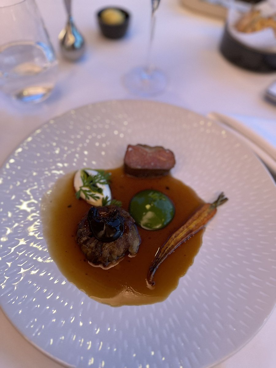zanzaneet's tweet photo. More fancy food #galvinatwindows #eatoutlondon https://t.co/jhXLc0UyIq