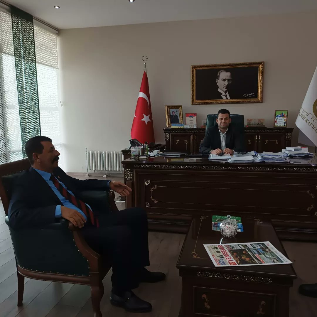 Diyarbakir daki Ziyaretlerimiz Devam Ediyor Yenişehir ilçe Başkanımız Osman Ava ile Birlikte Yenişehir Kaymakamını Makamında Ziyaret Ettik Bize Göstermiş Olduğu ilgiden Dolayı Kendisine Teşekkür ederiz.