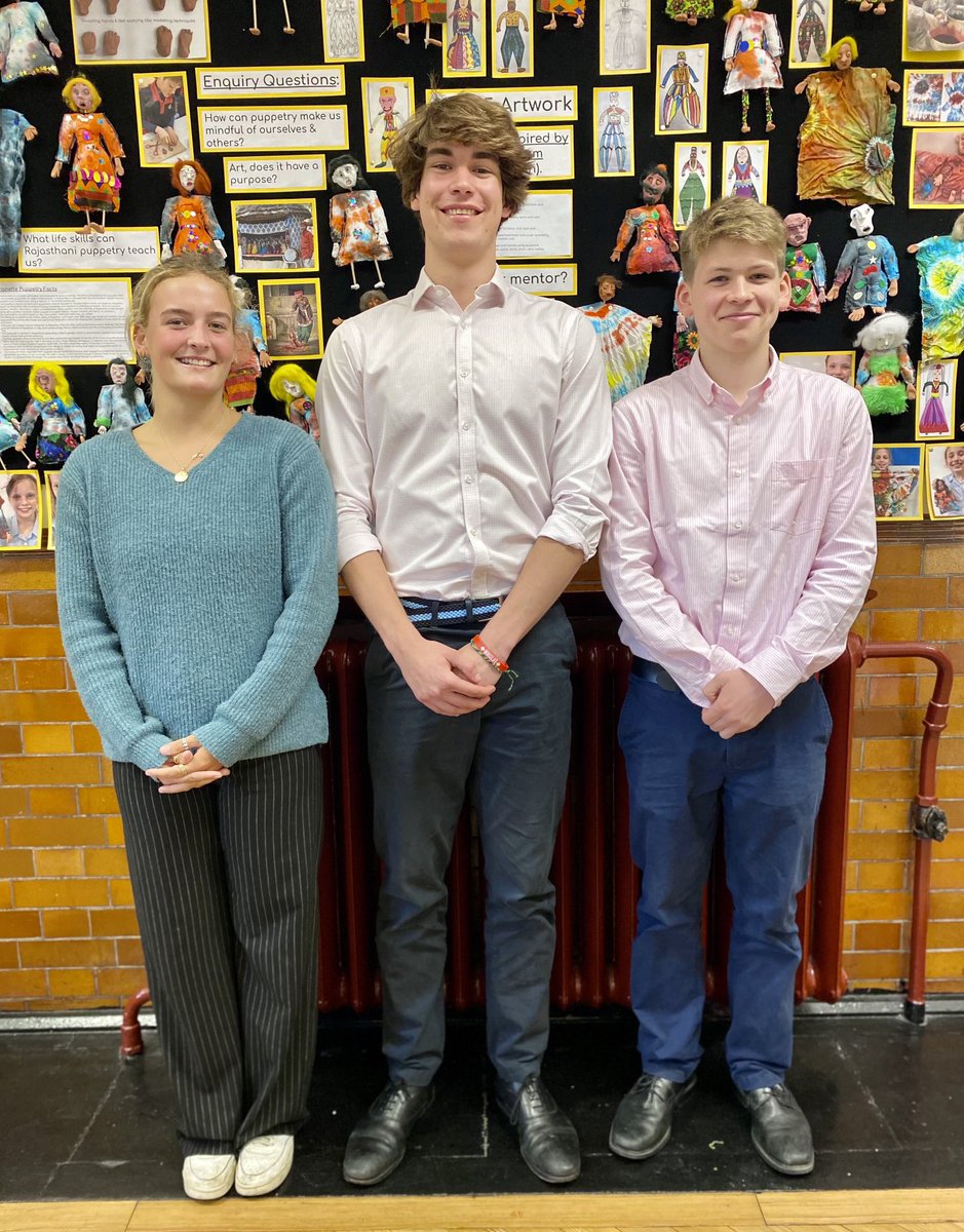 thomassclapham's tweet photo. How lovely to welcome back these former pupils as GAP Assistants this term - they have made a fantastic start! ⁦@ThomassFulham⁩ ⁦@RadleyCollege⁩ ⁦@EpsomCollegeUK⁩ ⁦@DulwichCollege⁩ https://t.co/kDlr9kayIn