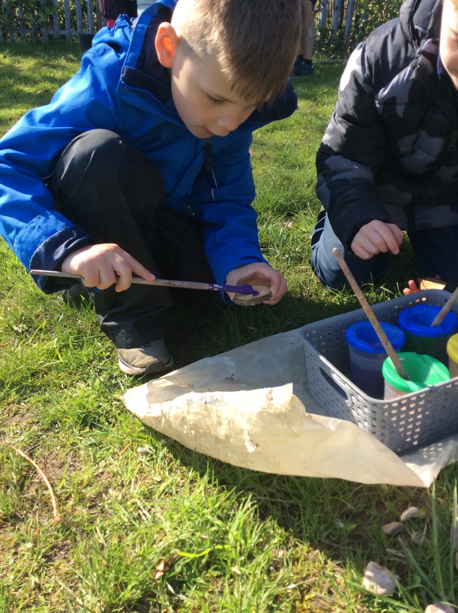 StMary_ofAngels's tweet photo. Year 1 had a fabulous morning at Forest School making magic beans, Beanstalks and The character of Jack #edsential https://t.co/aOcocMQK6M
