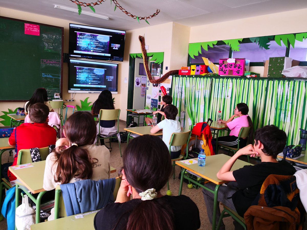 ceipsangil's tweet photo. El alumnado de 5° y 6° han participado en los talleres de “Confianza Digital y prevención de Tecnoadicciones” enmarcado en el plan de seguridad y confianza digital #centroseducacyl 
#ConfianzaDigital #Tecnoadicciones #compdigedu #SeconTIC #PSYCD @CDE_Segovia https://t.co/UObUKpvfCf