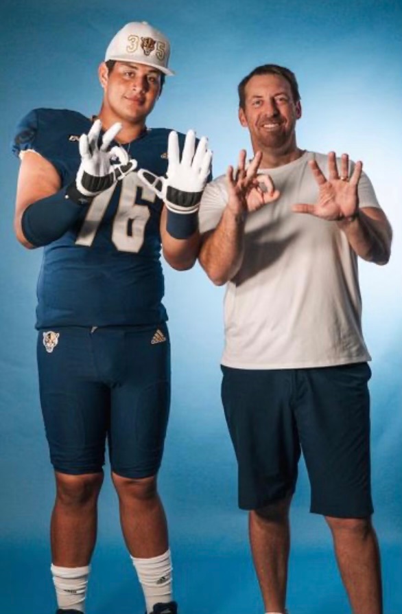 🐾Excited to attend <a href="/FIUFootball/">FIU Football</a> spring game Saturday 🏈 <a href="/JoshuaEargle/">Joshua Eargle</a> <a href="/CoachMikeMac/">Coach Mike MacIntyre</a> <a href="/CoachYost1/">Coach Yost</a> <a href="/Coach_Dewitt/">Jovan Dewitt</a> <a href="/AaronHaigler/">Coach Aaron Haigler</a> <a href="/FootballGibbons/">Cardinal Gibbons Football</a> <a href="/Redskins32/">Matt DuBuc</a>  @MohrRecruiting <a href="/TheCribSouthFLA/">Frank Tucker</a> <a href="/larryblustein/">Blustein Recruiting</a> <a href="/Andrew_Ivins/">Andrew Ivins</a>