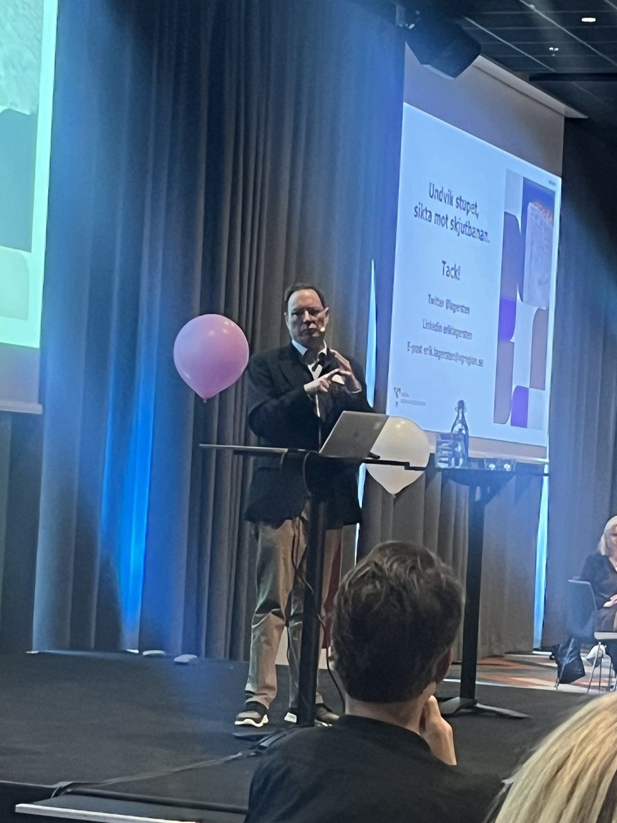 EballabE tweet media