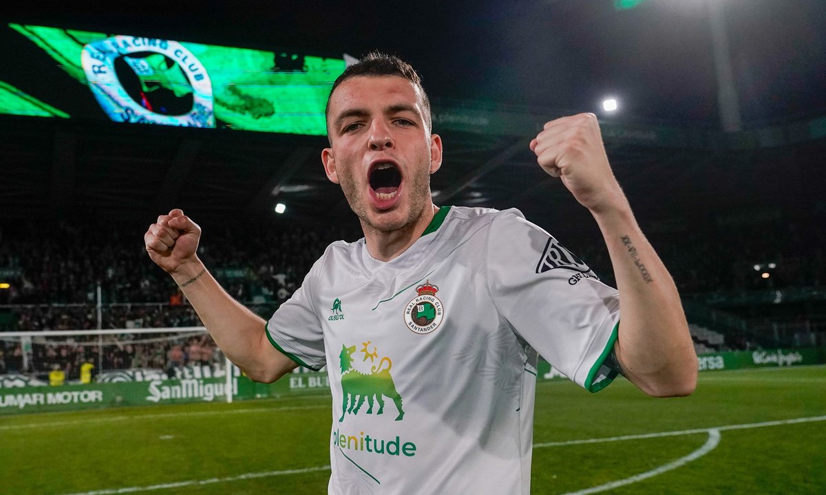 🎲 𝑺𝑶𝑹𝑻𝑬𝑶 | ¿Quieres ganar una 𝗲𝗻𝘁𝗿𝗮𝗱𝗮 𝗱𝗼𝗯𝗹𝗲 para el <a href="/realracingclub/">Real Racing Club</a> 🆚 <a href="/GranadaCF/">Granada CF ❤️⚪️</a>?

➡️ RT a este tweet para entrar en el sorteo
🔜 Mañana, a las 12h, el ganador

📸 <a href="/realracingclub/">Real Racing Club</a>