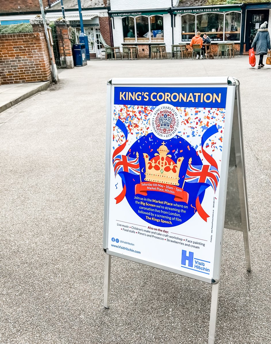 Peachy_Creative's tweet photo. More ‘out in the wild’ Peachy artwork spotted. This time in  our  very own Hitchin. A poster created for Visit Hitchin - a Hitchin BID organisation. Anyone local to Hitchin can pop down to the Market Place to watch the action live on the big screen while having  a Pimm’s or two! https://t.co/GW6z9HqvTf