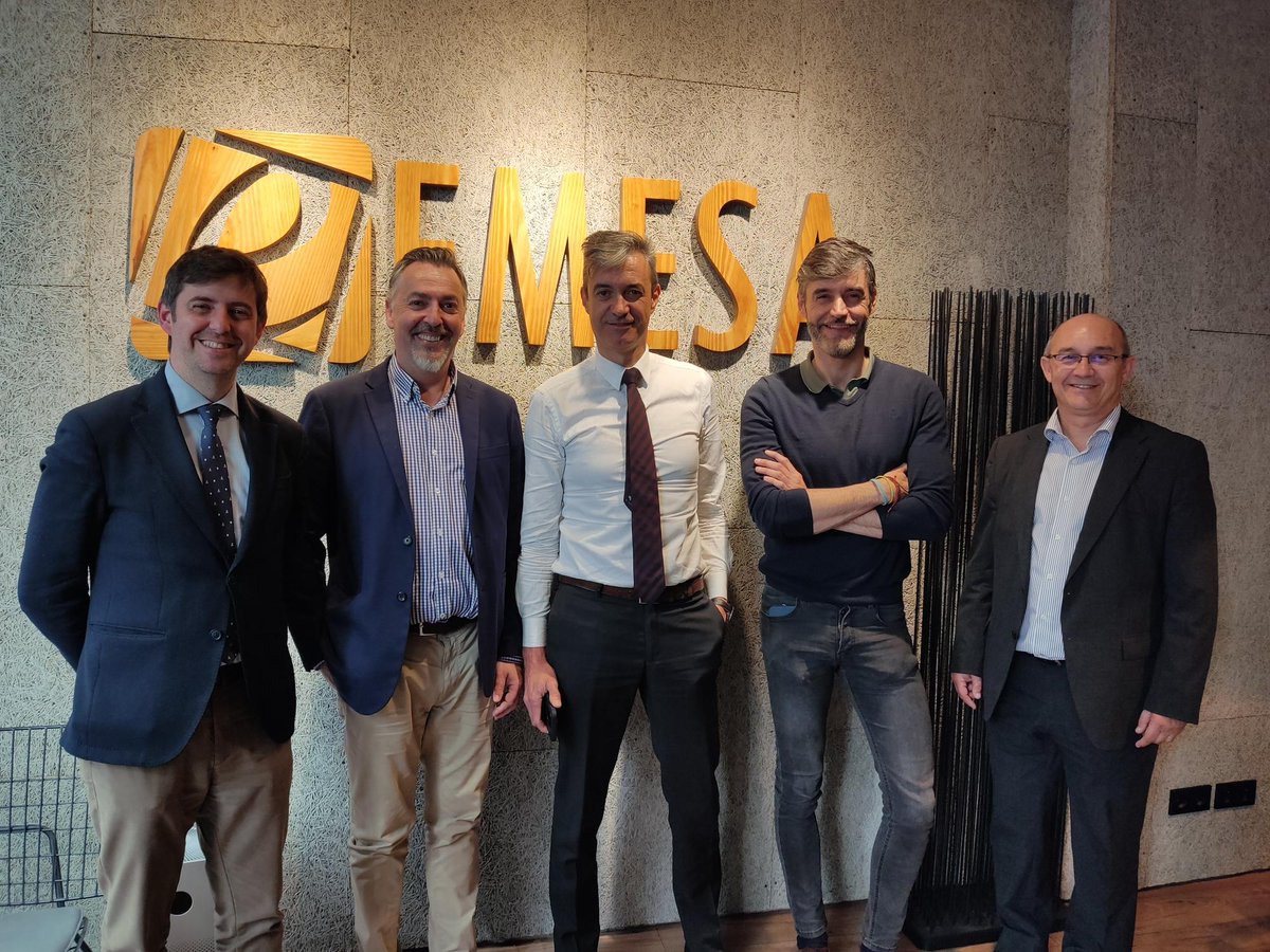 EmesaTic's tweet image. Hemos recibido la visita de nuestro socio tecnológico @WKa3Software

Gracias José María Molero García y Rafael Laclaustra por visitarnos y definir conjuntamente la visión estratégica del 2023.

#a3ERP #Asesoría #SoftwareEmpresa #DespachoProfesional
@JavierEcheve_