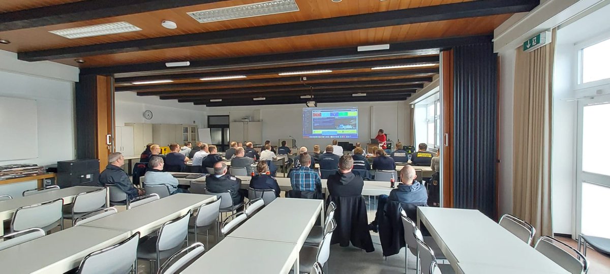 DIVERA247's tweet photo. Schön war's in Northeim und Göttingen! 

Weiter geht es kommende Woche, mit dem Netzwerktreffen Bevölkerungsschutz Brandenburg und dem Anwendertreffen Märkisch Oderland.

Ein paar Plätze in MOL sind noch frei, Anmeldung unter 
https://t.co/HOrGUL5BQV https://t.co/WF478dHoAK
