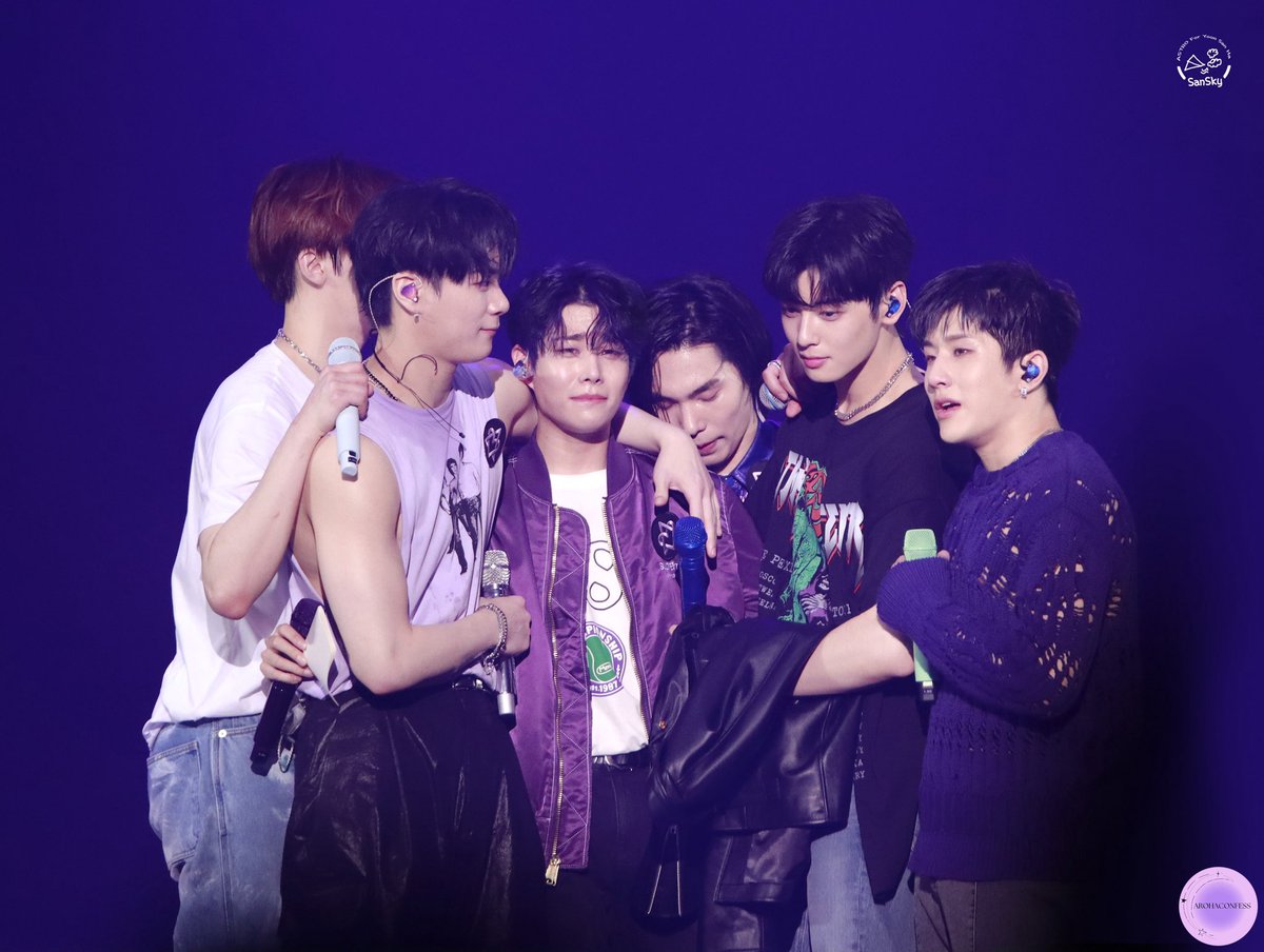 arohaconfess's tweet photo. Arc! Roha, pesan sender jgn pernah tinggalin Astro yaa, apalagi kalau karna kejadian ini. 
Jaga member yg masih bersama kita, selalu sayangi dan support mereka. Bareng2 kita bikin mereka tetap tersenyum dan bahagia selamanya💜 https://t.co/Iljp5z9gBZ