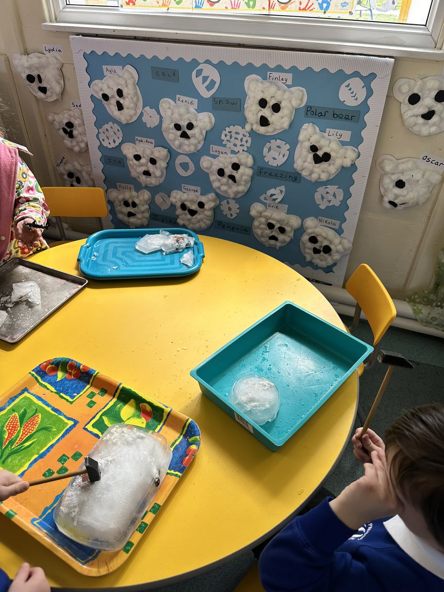AmyCracknell1's tweet photo. Today we used hammers 🔨 to help save the polar animals from the ice.
It was really hard work
🦭🐳🐋 
@PelhamPrimary_ @PelhamNursery @trustilluminate https://t.co/zahCarbkHl