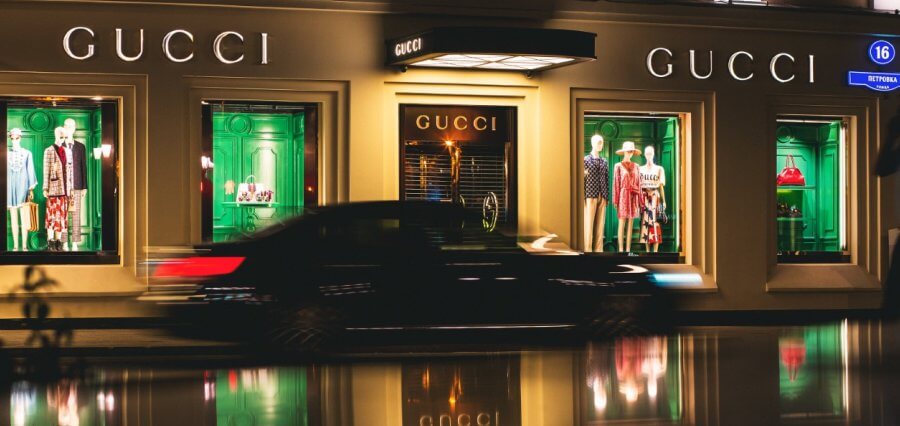 URfranchise's tweet photo. The Gucci Milan site has been inspected as part of an EU Antitrust Investigation

Read more: https://t.co/IaKKCIFzmd

#Gucci  #EUinvestigation #European  #companies  #EUnations #businesses  #fashion https://t.co/xCm5o07P42