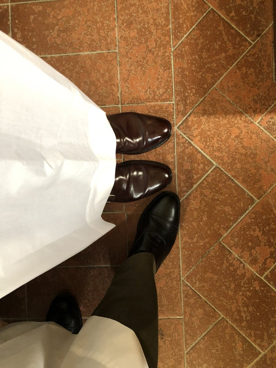 frphilipbarnes's tweet photo. The Twitter storms caused by the Bishop of Fulham’s Conference over the past few days are as nothing to the horror of seeing Fr Peter Anthony concelebrating in brown shoes. https://t.co/9RbvvPLpGd