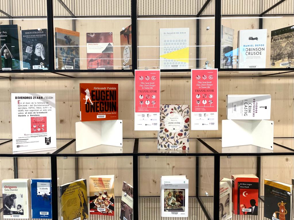 bgarciamarquez's tweet photo. Tot a punt per celebrar la prèvia més babèlica de Sant Jordi! No oblideu mai que si us emocioneu amb Shakespeare, Ernaux, Goethe, Tolstoi, Szymborska o Akhmàtova, és gràcies a la feina dels traductors i traductores. Demà, de la mà de l'@apticassociacio serem els més políglotes! https://t.co/5qc7oKIbHL