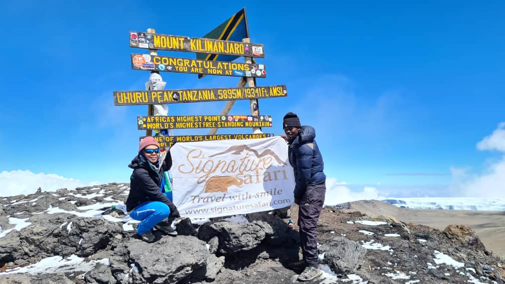 signaturesafar2's tweet photo. "Ready to conquer the Roof of Africa"
Email: Info@signaturesafari.com
Whatsapp +255755880881
#signaturesafari #MountKilimanjaro #Kilimanjaro #RoofOfAfrica #Tanzania #Hiking #Adventure #TravelGoals #Wanderlust https://t.co/0n563oUwNJ
