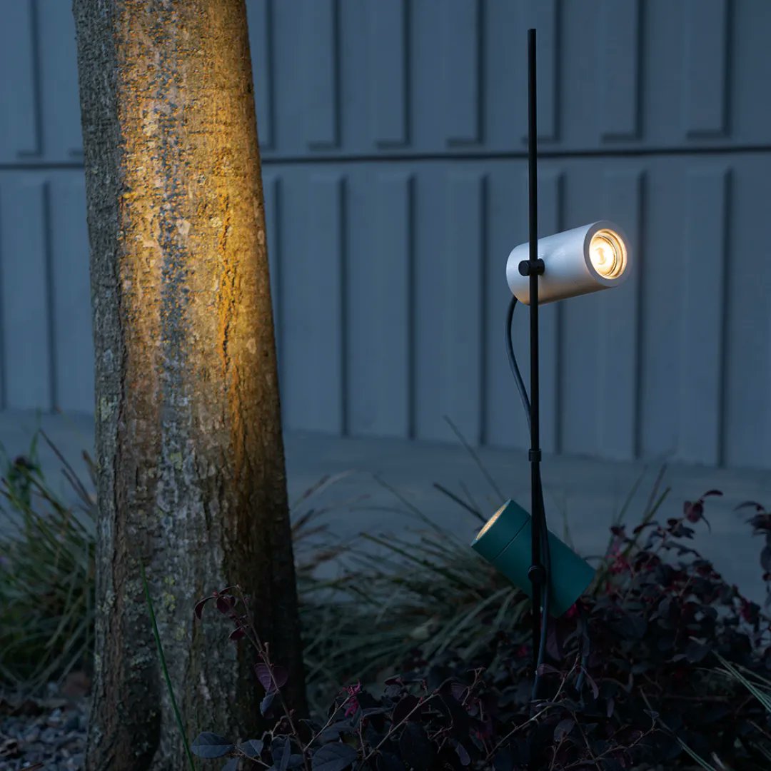 Inspyerlighting's tweet photo. The Lux Garden by Nemo Lighting is proposed on a special rod for outdoor installations in the ground and it is orientable and adjustable. The spot slides on the rod allowing positioning as desired https://t.co/w3RbOlp7T4 

#inspyeryou #NemoLighting #madeinitaly #outdoordesign https://t.co/vIHfsdUNmn