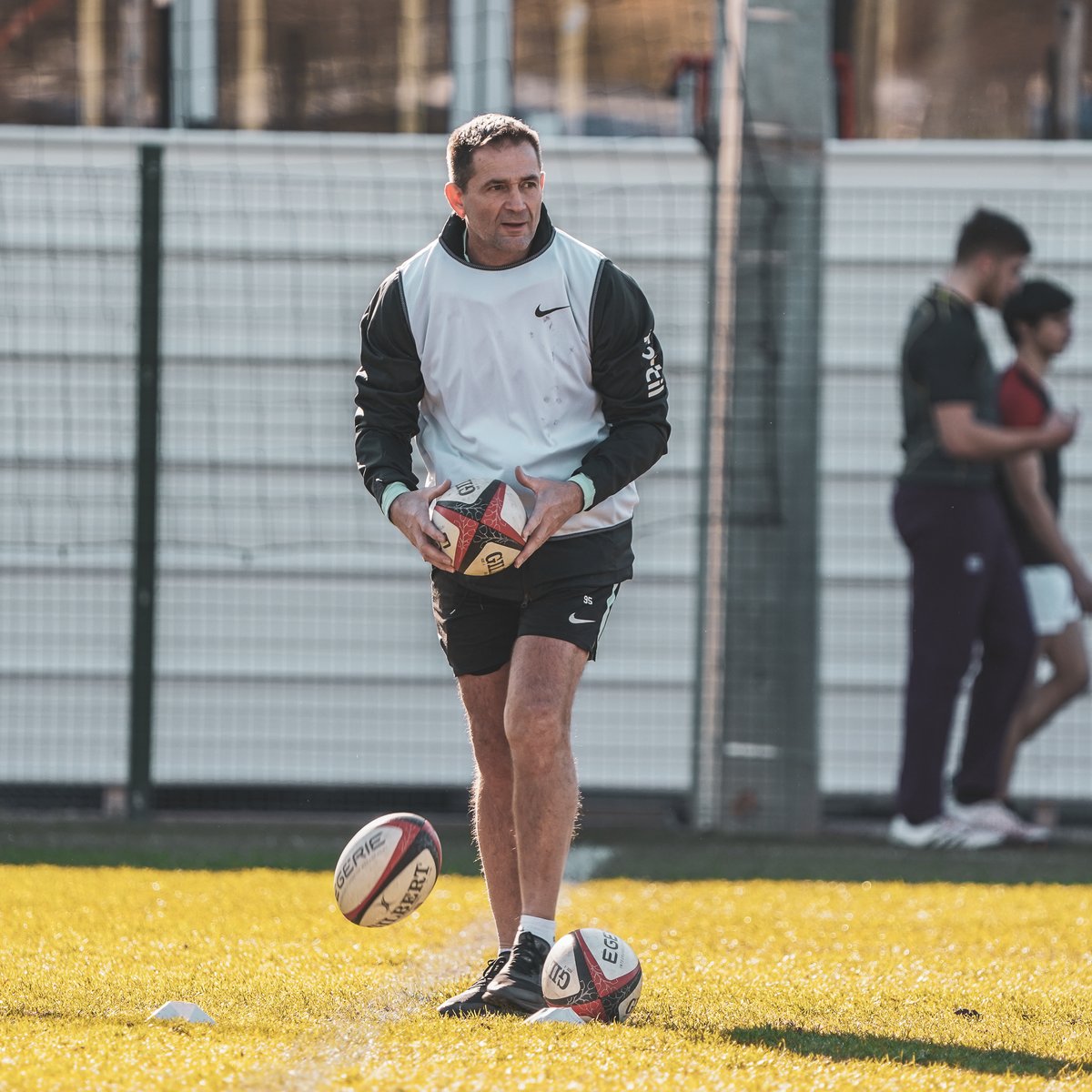 RCTofficiel's tweet photo. 𝗖𝗼𝗺𝗺𝘂𝗻𝗶𝗾𝘂é 𝗱𝗲 𝗽𝗿𝗲𝘀𝘀𝗲 

Franck Azéma quittera le RCT à la fin de la saison 2022-2023.

Plus d'informations ⤵️