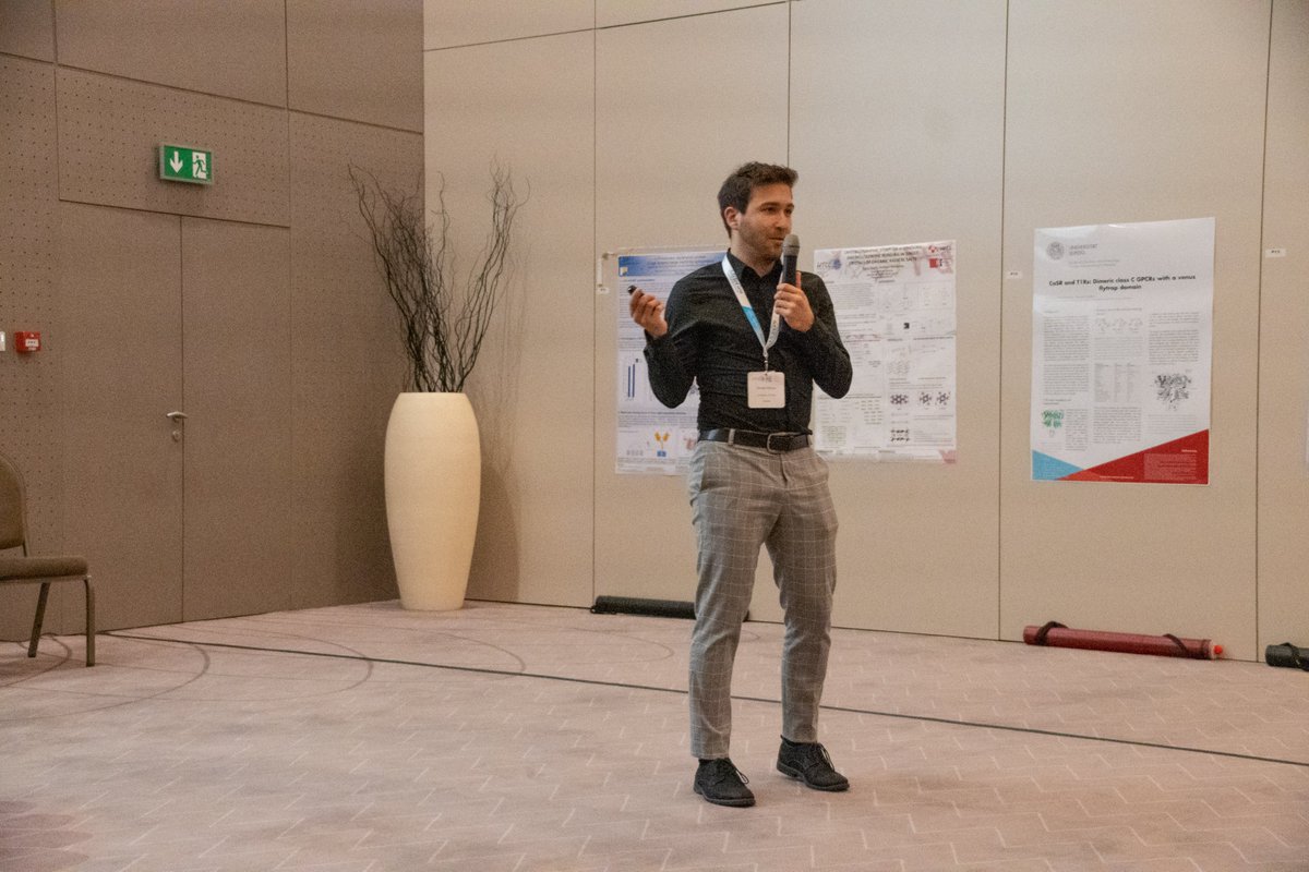 hrvukris's tweet photo. Dániel Mokos from Institute of Molecular Biosciences, Graz, Austria,  won the Best Poster Awart at #HTCC5 sponsored by @DECTRIS_News  for his poster titeled "Crystal Structure and Proposed Mechanism of A662 Homologues From the Nicotine Biosynthesis Pathway"!

Congratulations! https://t.co/q4wXFXYgwG
