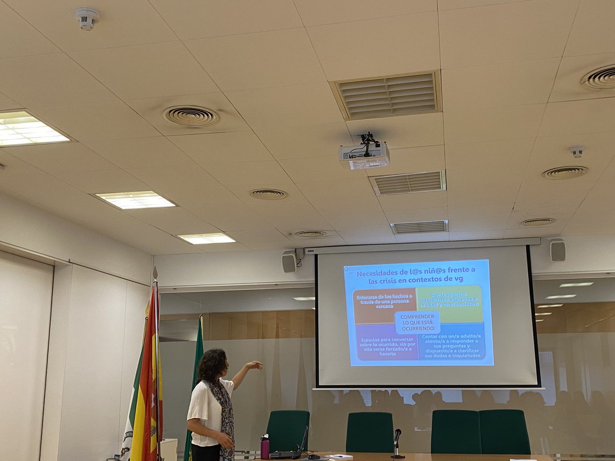 ➡️ Seguimos formándonos para ofrecer un buen servicio! 💪🏻💜
Durante estas semanas las técnicas del PIM han asistido a las jornadas formativas sobre “Los menores y la #ViolenciaDeGénero : #ViolenciaVicaria de género” impartido por el Área de Cohesión Social e Igualdad.